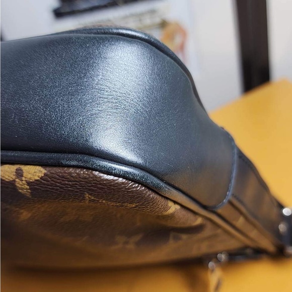 SOLD Louis Vuitton Madagascar crossbody - Picture 4 of 16